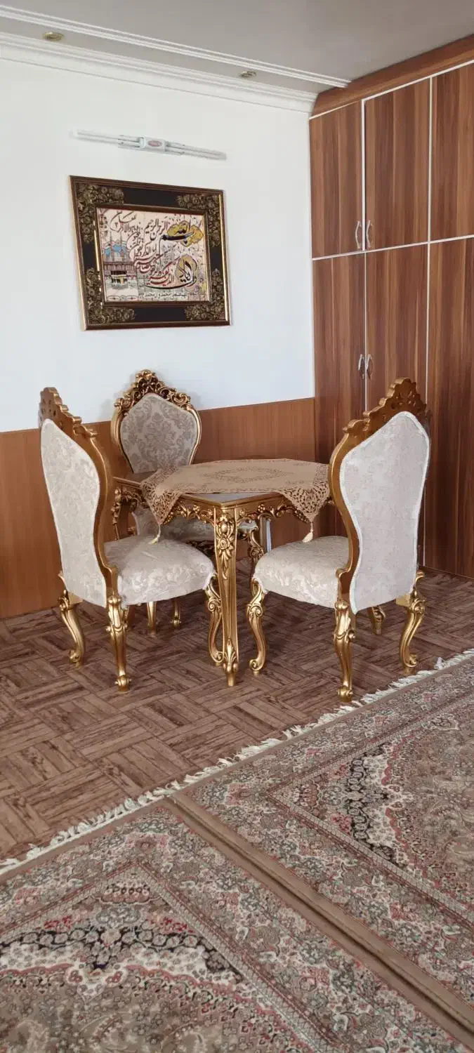 مبل ۷نفره با میز غذاخوری چهارنفره|مبلمان خانگی و میز عسلی|مرند, |دیوار