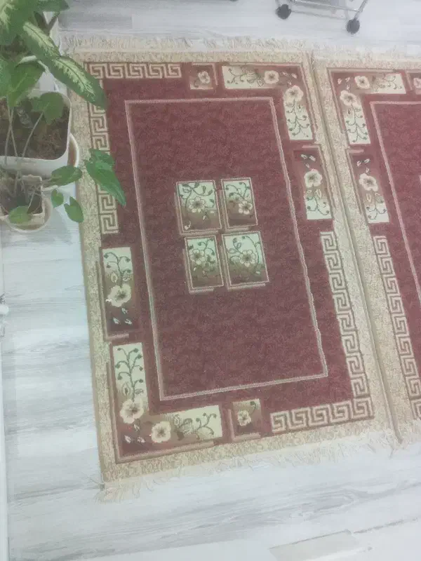 قالیچه زرشکی کرم|فرش|مشهد, هنرور|دیوار