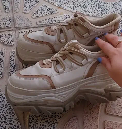 کفش|کیف، کفش، کمربند|یاسوج, |دیوار