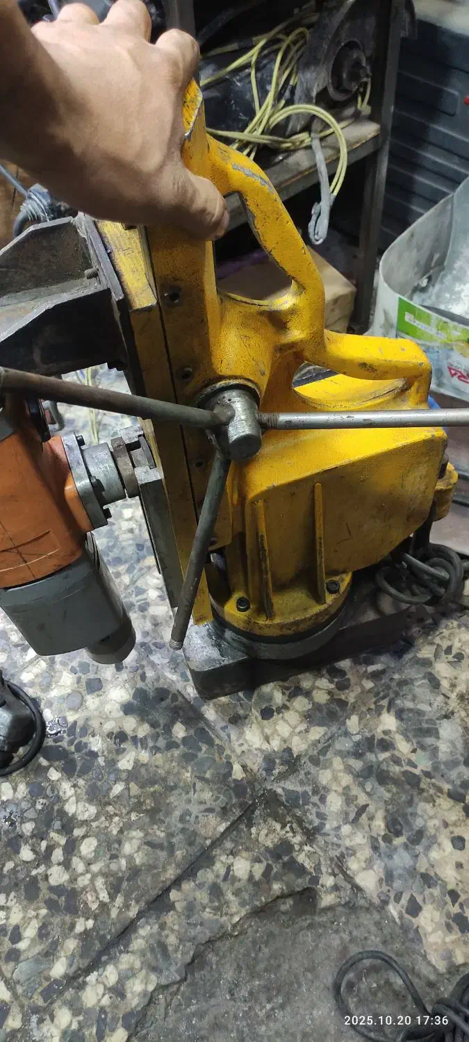 فروش دریل مگنت aeg همراه با پایه مگنت|ابزارآلات|رباطکریم, نصیرشهر|دیوار