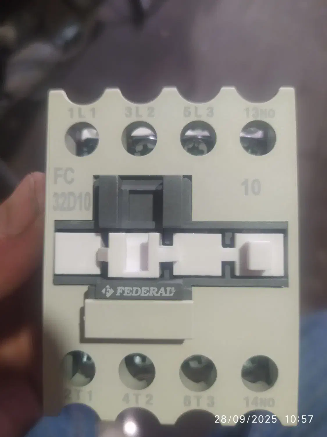 کنتاکتور چانت 65امپر و کنتاکتور فدرال 32امپر|عمده‌فروشی|فولادشهر, A4|دیوار