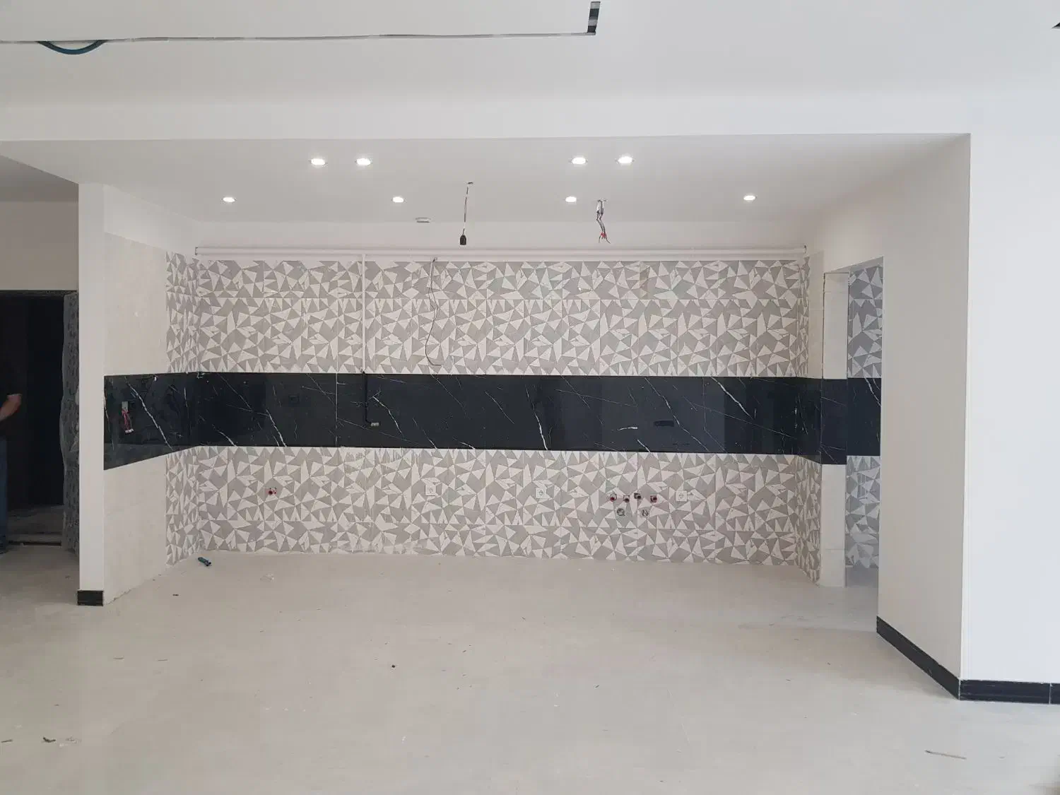 فروش واحد ۱۴۰متری کلید نخورد شهرداری|فروش آپارتمان|رشت, بازار|دیوار