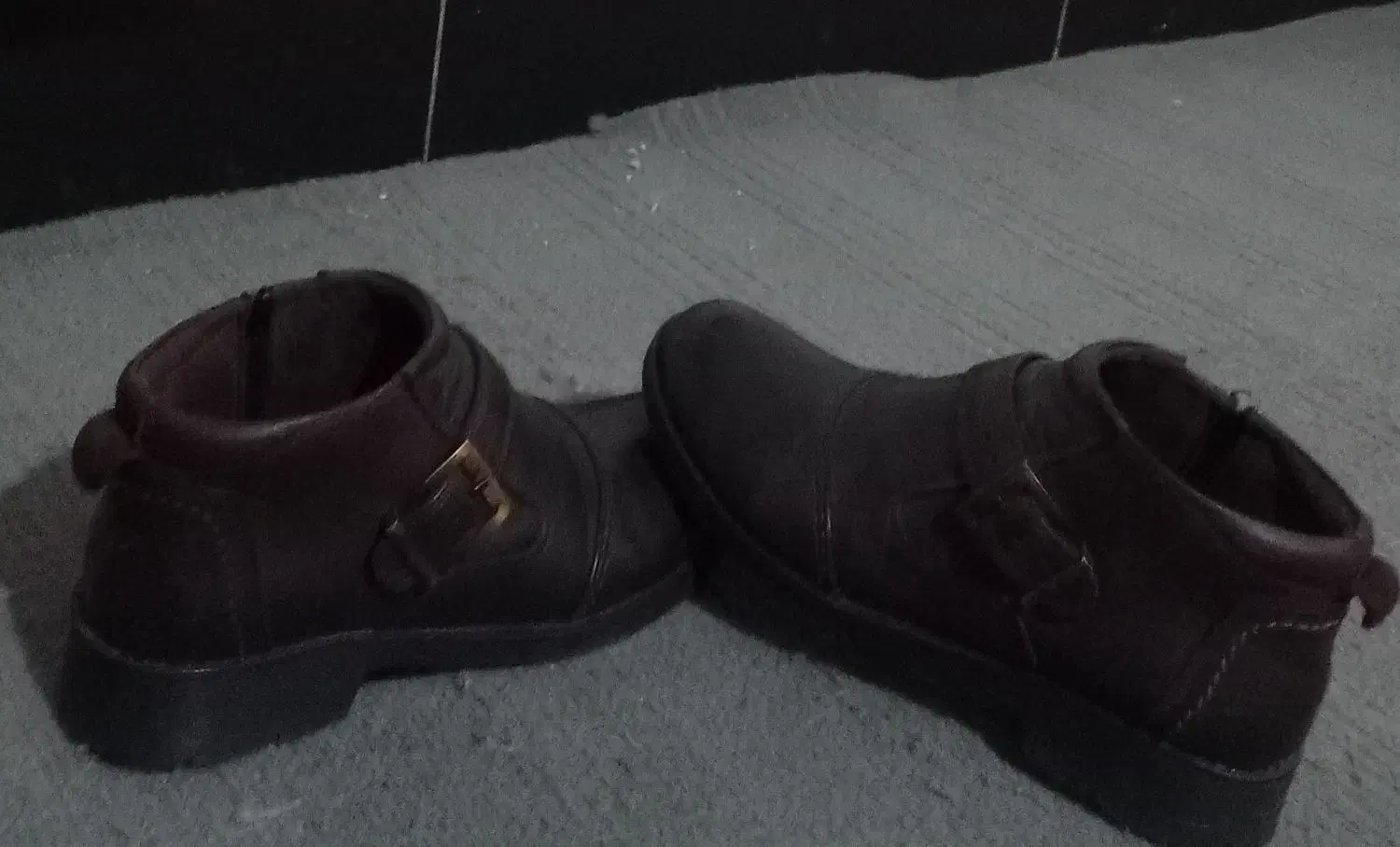 نیم بوت  جنس چرم|کیف، کفش، کمربند|دوگنبدان, |دیوار