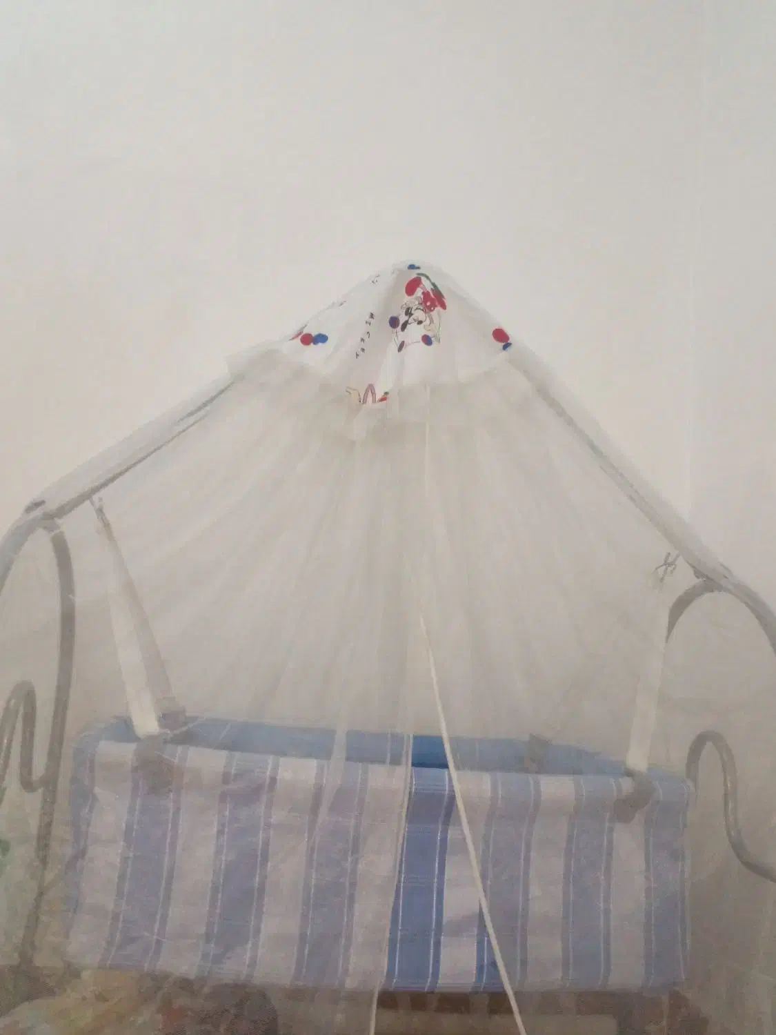 گهواره|تخت و صندلی بچه|دزفول, |دیوار