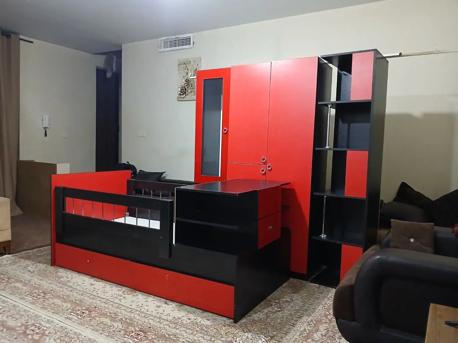 تخت و کمد|تخت و سرویس خواب|هشتگرد, فاز ۲ مهستان|دیوار