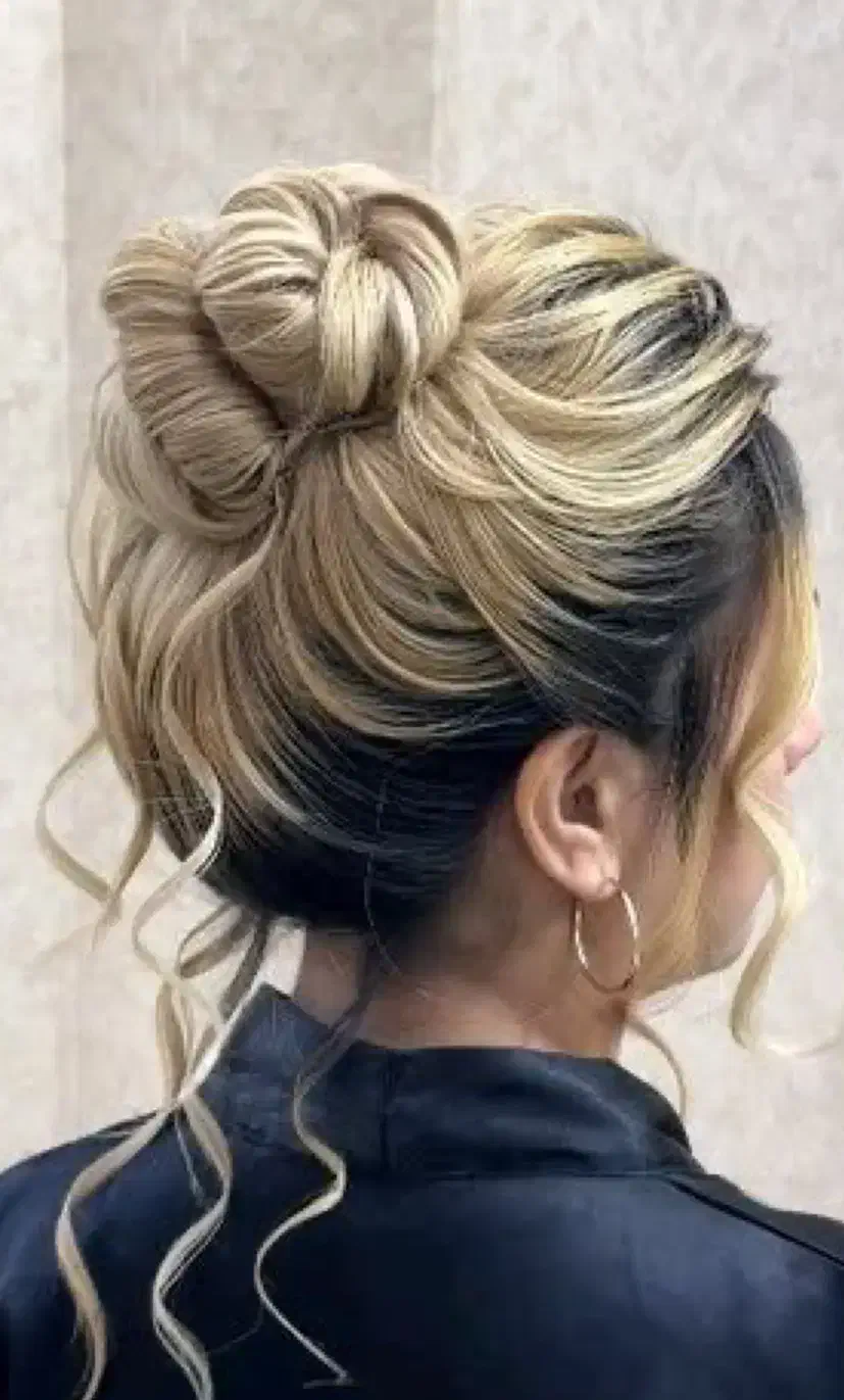 انجام انواع شنیون ها و همکاری با سالن|خدمات آرایشگری و زیبایی|کرمانشاه, |دیوار