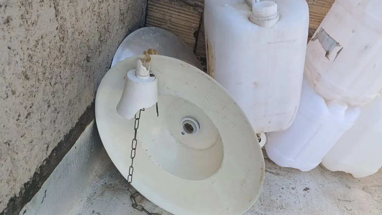 لامپ آویز دو عدد و اینه ۱×۱۲۰ دو عدد|صنایع دستی و سایر لوازم تزئینی|قم, شاه سید علی|دیوار