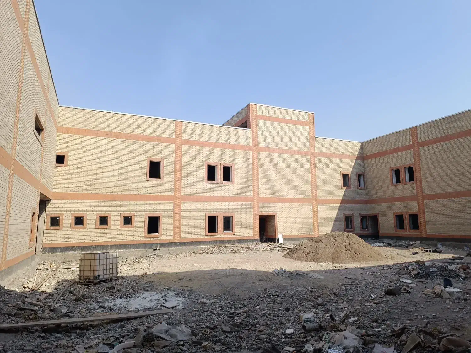 جذب کارگر ساده و فنی|استخدام معماری، عمران و ساختمانی|بندرعباس, |دیوار