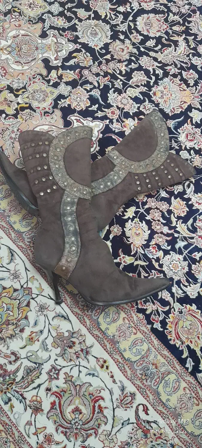 پوتین قهوه ای زنانه ساق بلند|کیف، کفش، کمربند|پرند, فاز ۴|دیوار