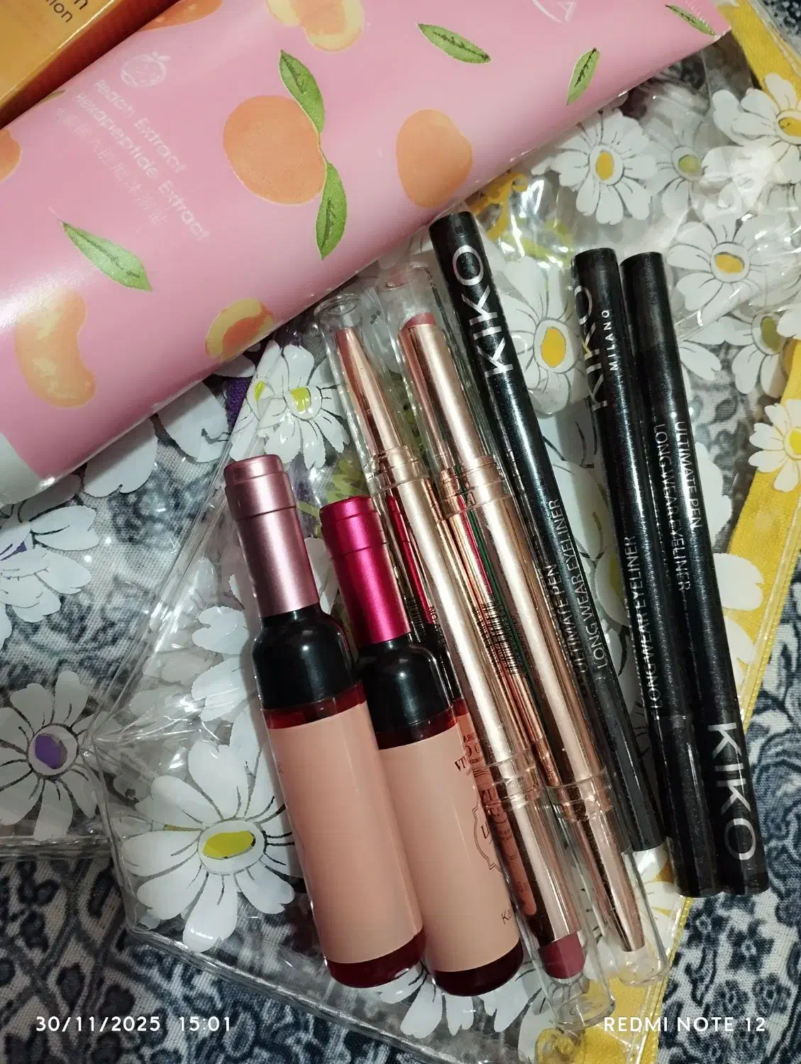 جوراب|لباس|دوگنبدان, |دیوار