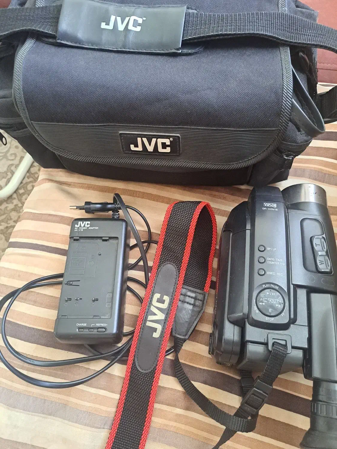 دوربین عکاسی و فیلمبرداری جی وی سی|دوربین عکاسی و فیلم‌برداری|کرمانشاه, |دیوار