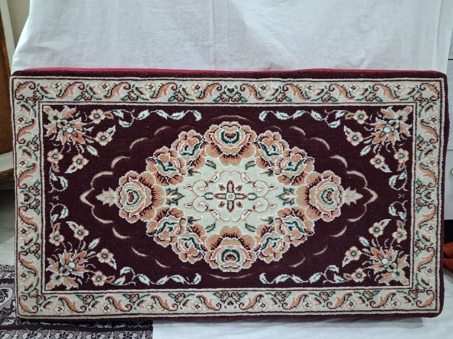 پشتی فرشی سالم و تمیز|پشتی|پاکدشت, پاکدشت (مامازند)|دیوار