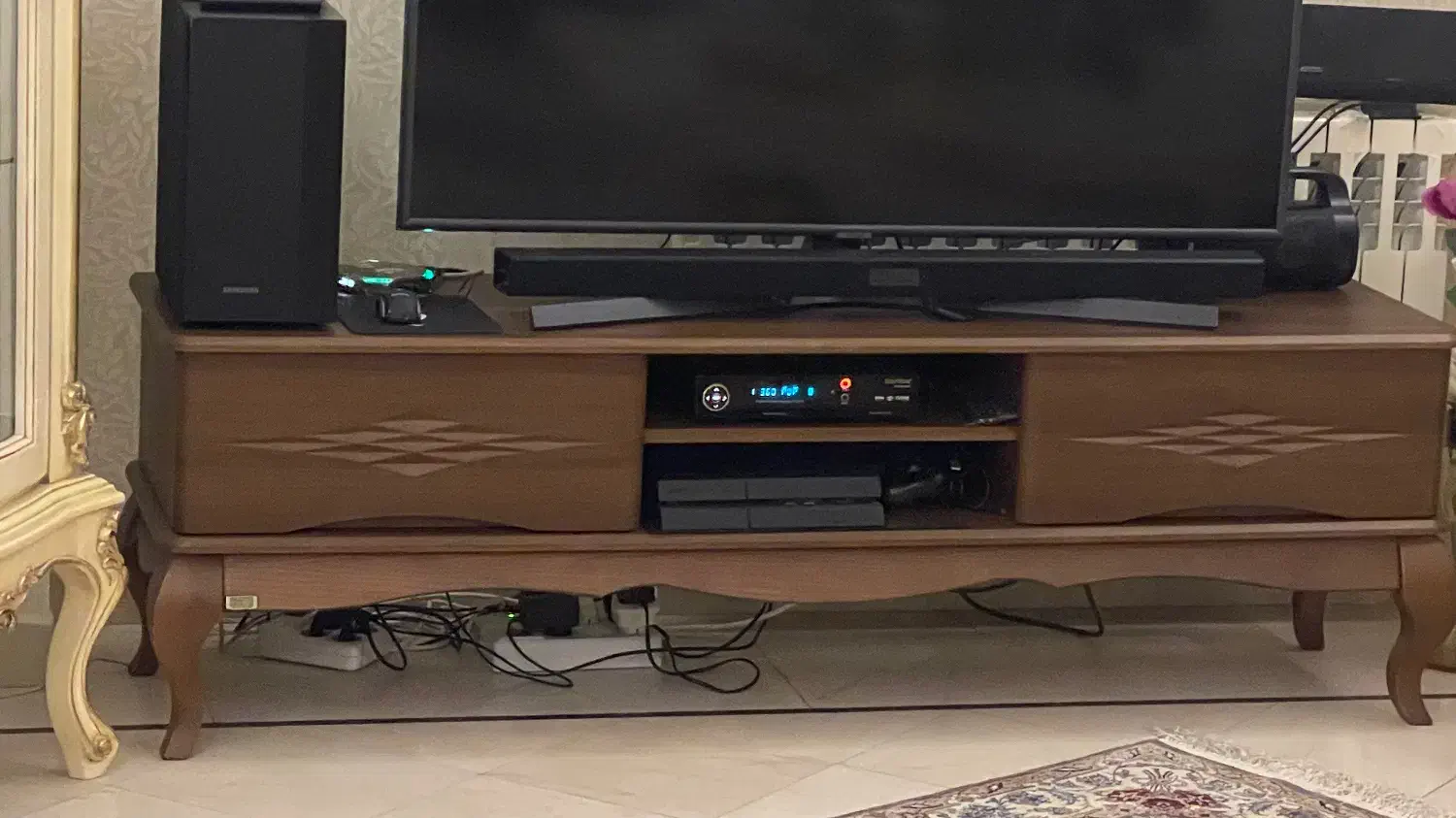 میزتی وی|میز تلویزیون|اصفهان, صائب|دیوار