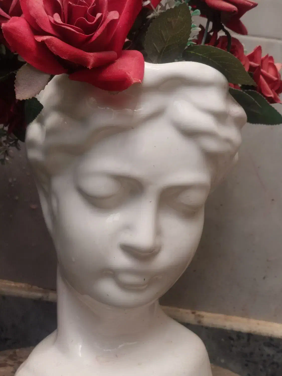 جا گلدونی مجسمه سر گلدان|مجسمه، تندیس، ماکت|کرج, خرمدشت|دیوار