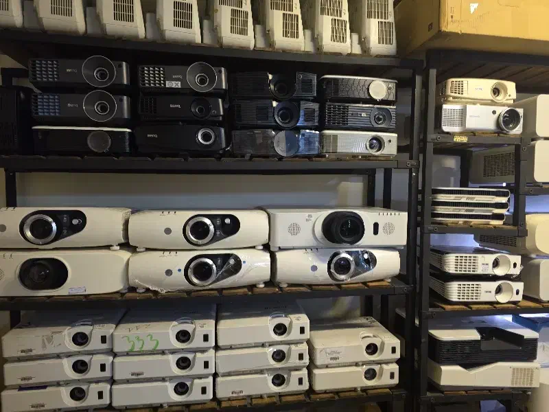 ویدیو پروژکتور وای فای دار فول اچ دی|تلویزیون و پروژکتور|تهران, جمال‌زاده|دیوار