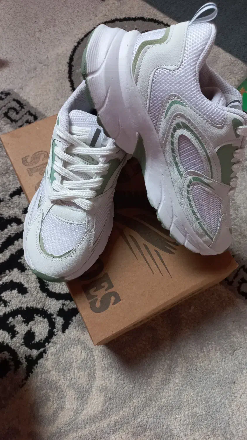 کتونی|کیف، کفش، کمربند|قوچان, |دیوار