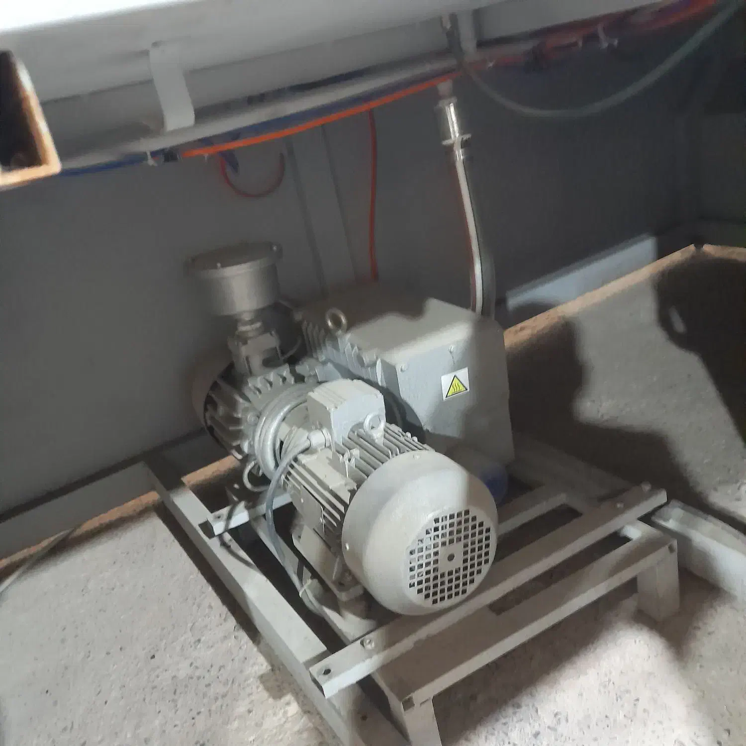 دستگاه وکیوم آسانسوری ۳متری|ماشین‌آلات صنعتی|مشهد, خین عرب|دیوار