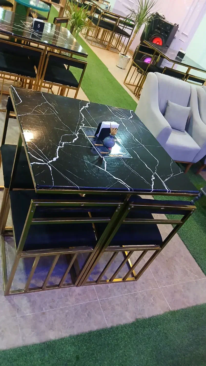 میزناهارخوری درحدنونو ۴نفر|میز و صندلی غذاخوری|رزن, |دیوار