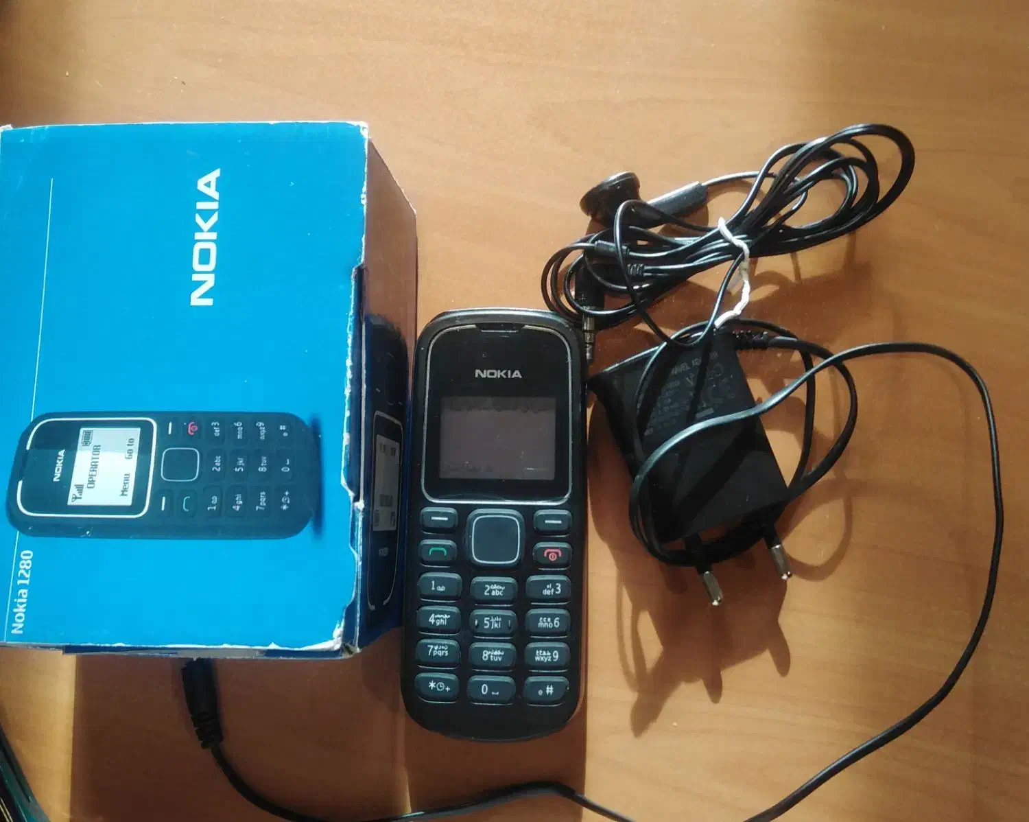 نوکیا ۱۲۸۰|موبایل|رباط‌کریم, رباط‌کریم|دیوار