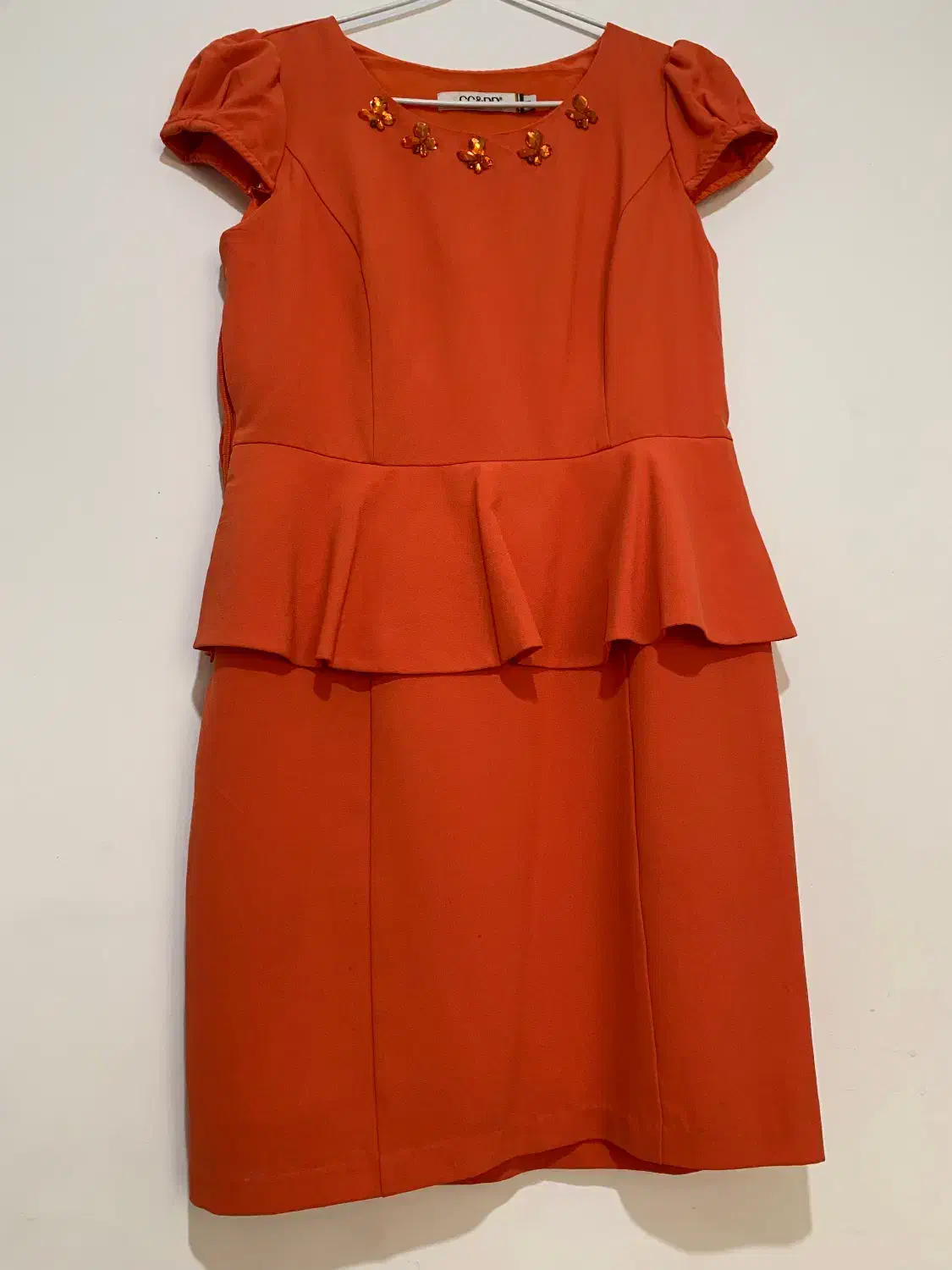 پیراهن مجلسی|لباس|ساری, |دیوار