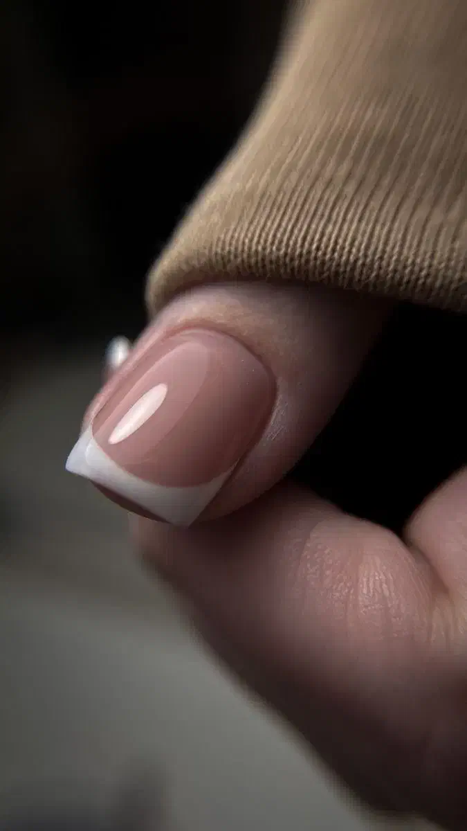 تخفیف کاشت ناخن به مناسبت افتتاح|خدمات آرایشگری و زیبایی|رشت, معلم|دیوار