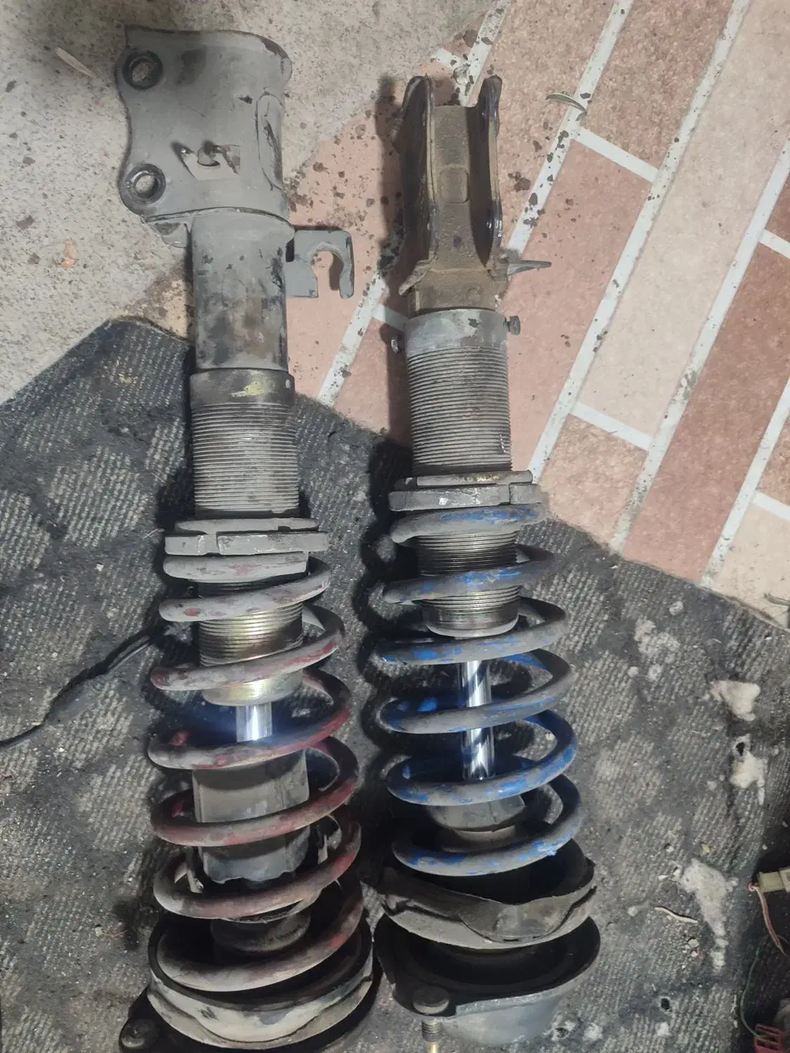 یک جفت کمک و رزو جلو کامل|قطعات یدکی و لوازم جانبی|گنبد کاووس, |دیوار