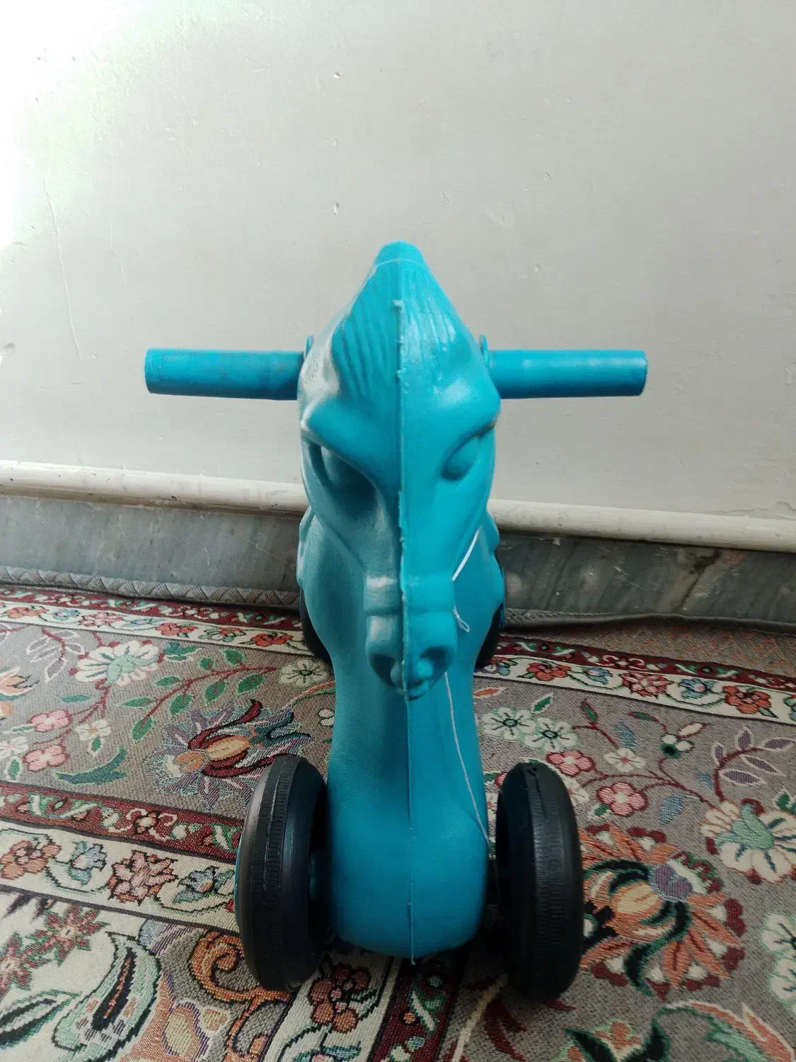 اسب پلاستیکی|اسباب‌بازی بچه|پاکدشت, حصار امیر|دیوار