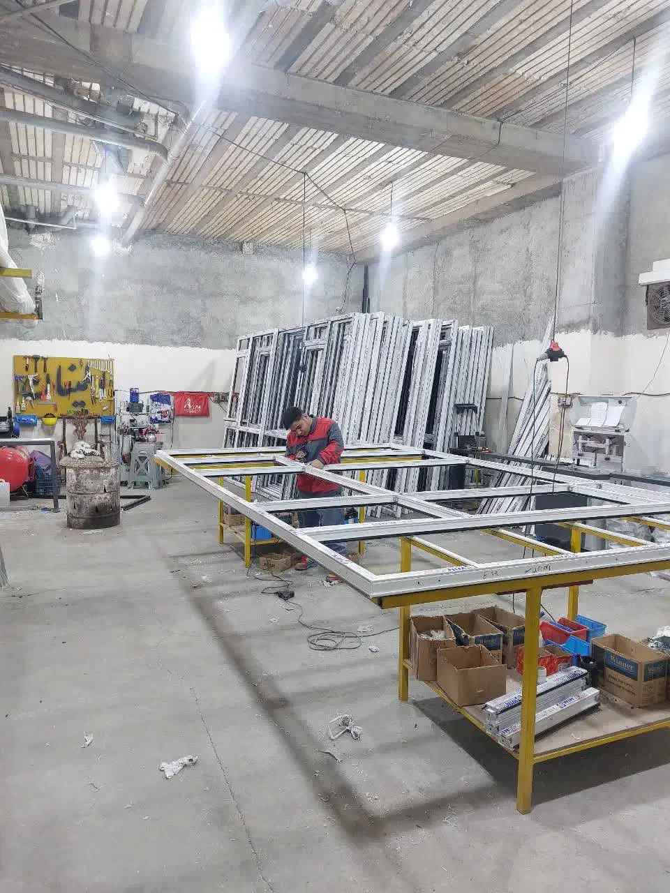 درب و پنجره دوجداره UPVC با کیفیت|خدمات پیشه و مهارت|بهارستان, |دیوار