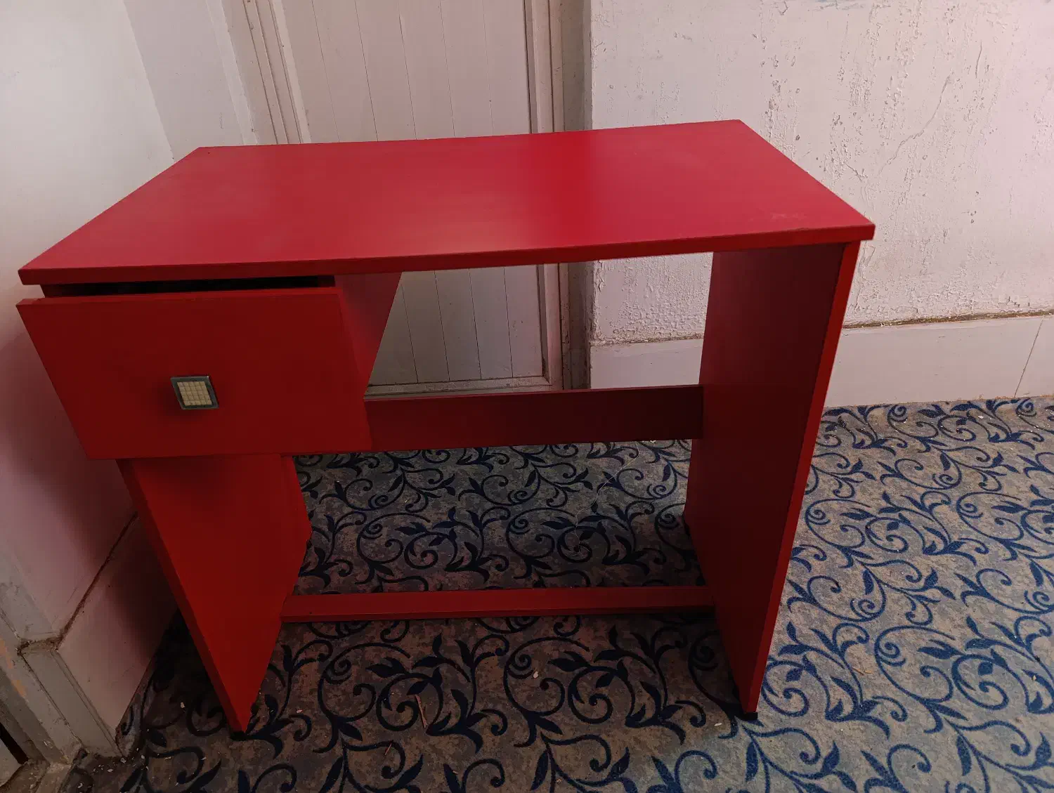 میز دانش آموز ی. و میز زیر تلویزیونی|میز تحریر و کامپیوتر|لاهیجان, شقایق|دیوار