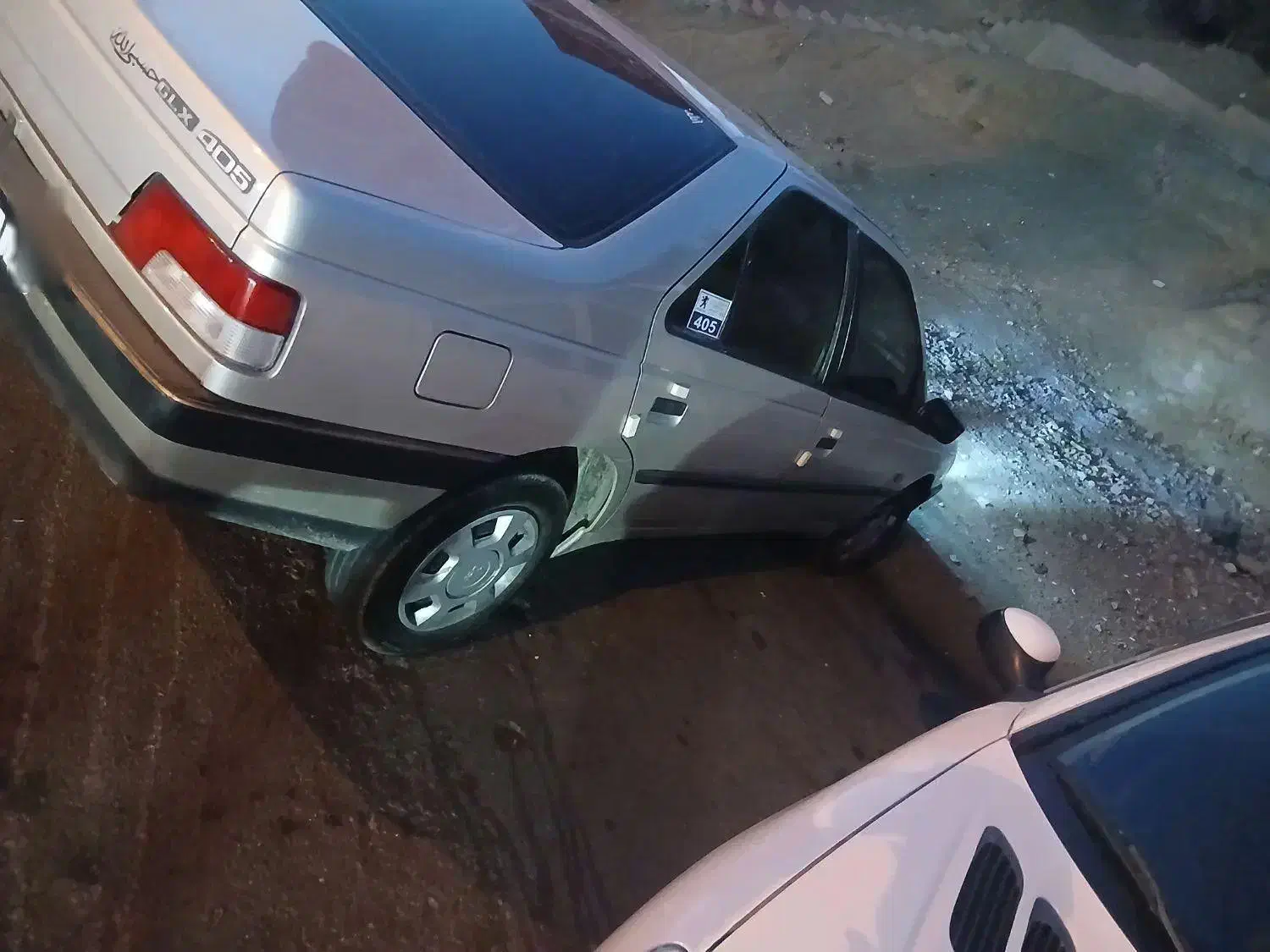 پژو405|خودرو سواری و وانت|تهران, میدان میوه و تره‌بار مرکزی|دیوار