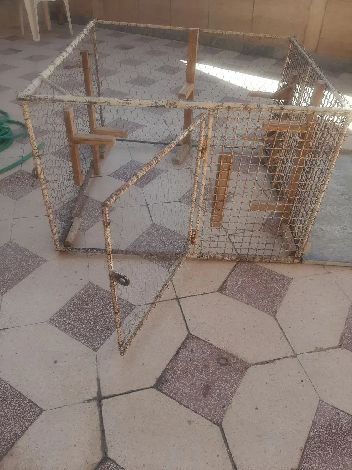 گنجه .قفس|لوازم جانبی حیوانات|شیراز, لاله|دیوار