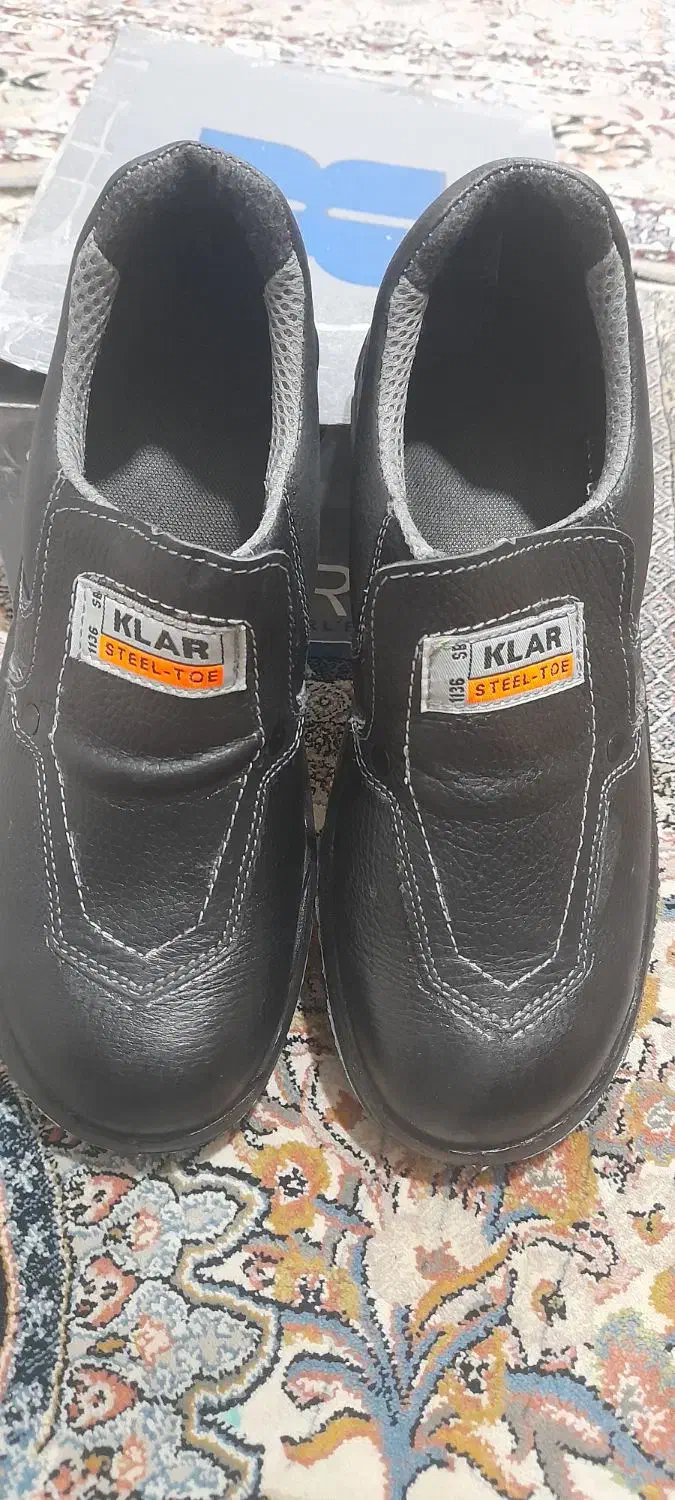 کفش ایمنی|کیف، کفش، کمربند|پیشوا, |دیوار