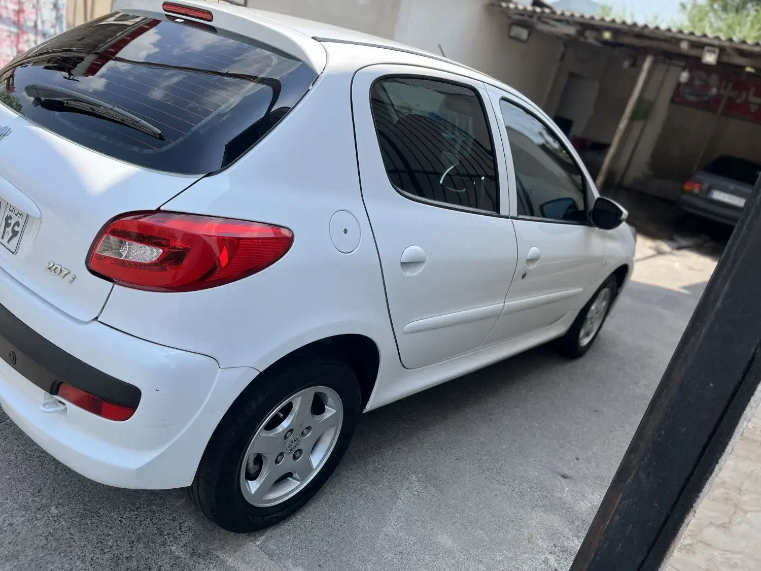 207 دنده ای 97 بیرنگ|خودرو سواری و وانت|رشت, حمیدیان|دیوار