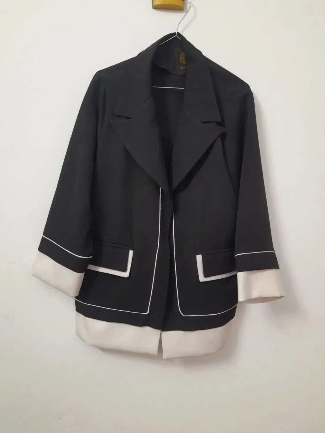 لباس|لباس|تربت جام, شهرک معلم|دیوار