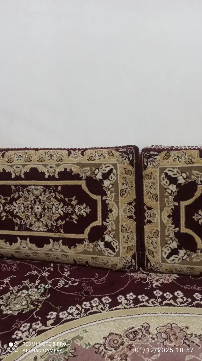 یک دست پشتی درحد نو|پشتی|سنندج, |دیوار