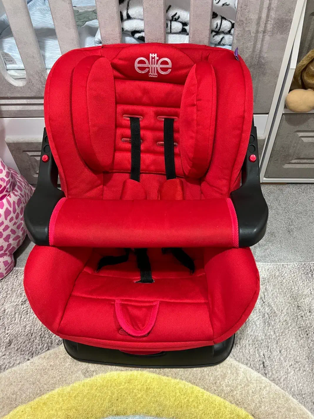 صندلی خودرو کودک دلیجان|تخت و صندلی بچه|صدرا-فارس, باغشهر گلبهار صدرا|دیوار