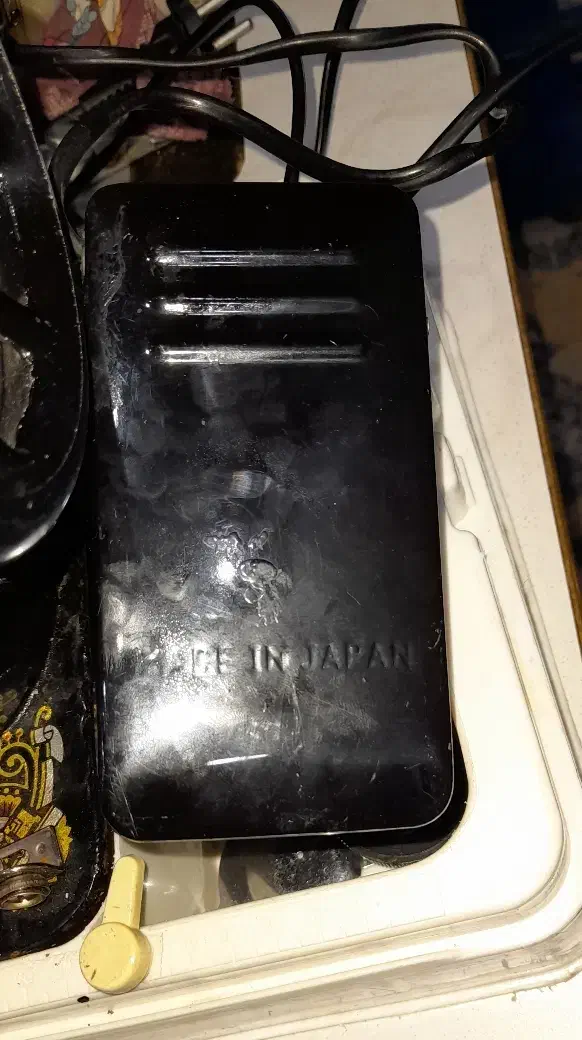 چرخ برقی|چرخ خیاطی و ریسندگی|ایوان, |دیوار