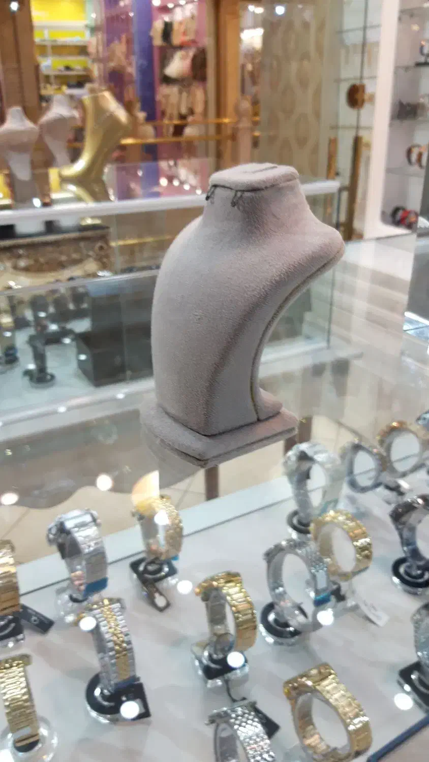 مانکن|فروشگاه و مغازه|قم, سراجه (۱۵ خرداد)|دیوار