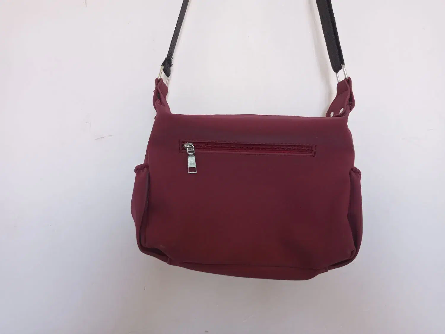 کیف نایک|کیف، کفش، کمربند|قم, پردیسان|دیوار