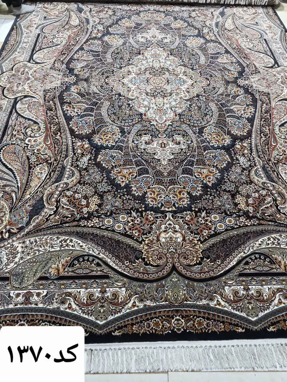 بزرگترین مرکز خرید وفروش فرش کارکرده (دست دو)  یز|فرش|میبد, |دیوار