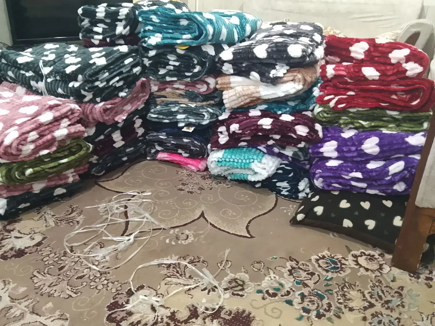 حدود140عدد پتو مسافرتی دونفره|رختخواب، بالش، پتو|ایذه, |دیوار