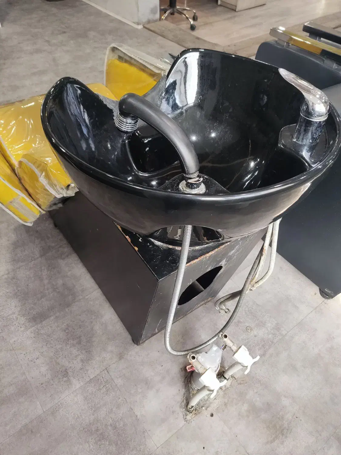 سرشور فروشی|آرایشگاه و سالن‌های زیبایی|تهران, تهرانپارس جنوبی|دیوار