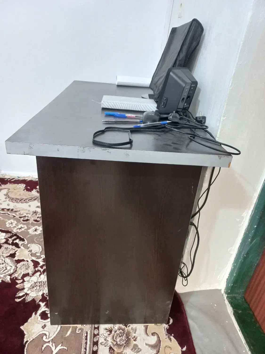 میز کامپیوتر در حد نو|میز تحریر و کامپیوتر|مرند, |دیوار
