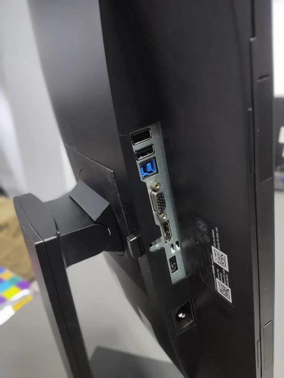 مانیتور ۲۲ اینچ فول اچ دی hdmi|قطعات و لوازم جانبی رایانه|ساری, |دیوار