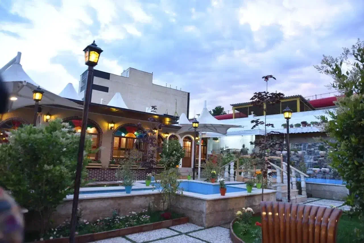 استحدام نیرو رستوران سنتی شاهکار|استخدام خدمات فروشگاه و رستوران|یاسوج, |دیوار