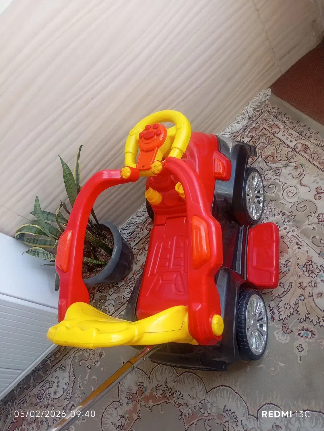 ماشین کودک|دوچرخه، اسکیت، اسکوتر|شیراز, کوشک میدان|دیوار