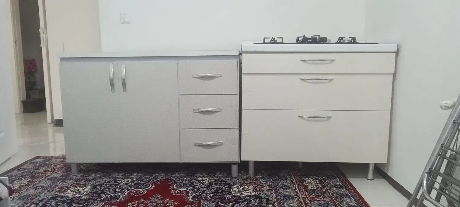 اجاق گاز سه شعله با کابینت و جاکفشی ویکعدد کمد|اجاق گاز و لوازم برقی پخت‌وپز|بومهن, |دیوار