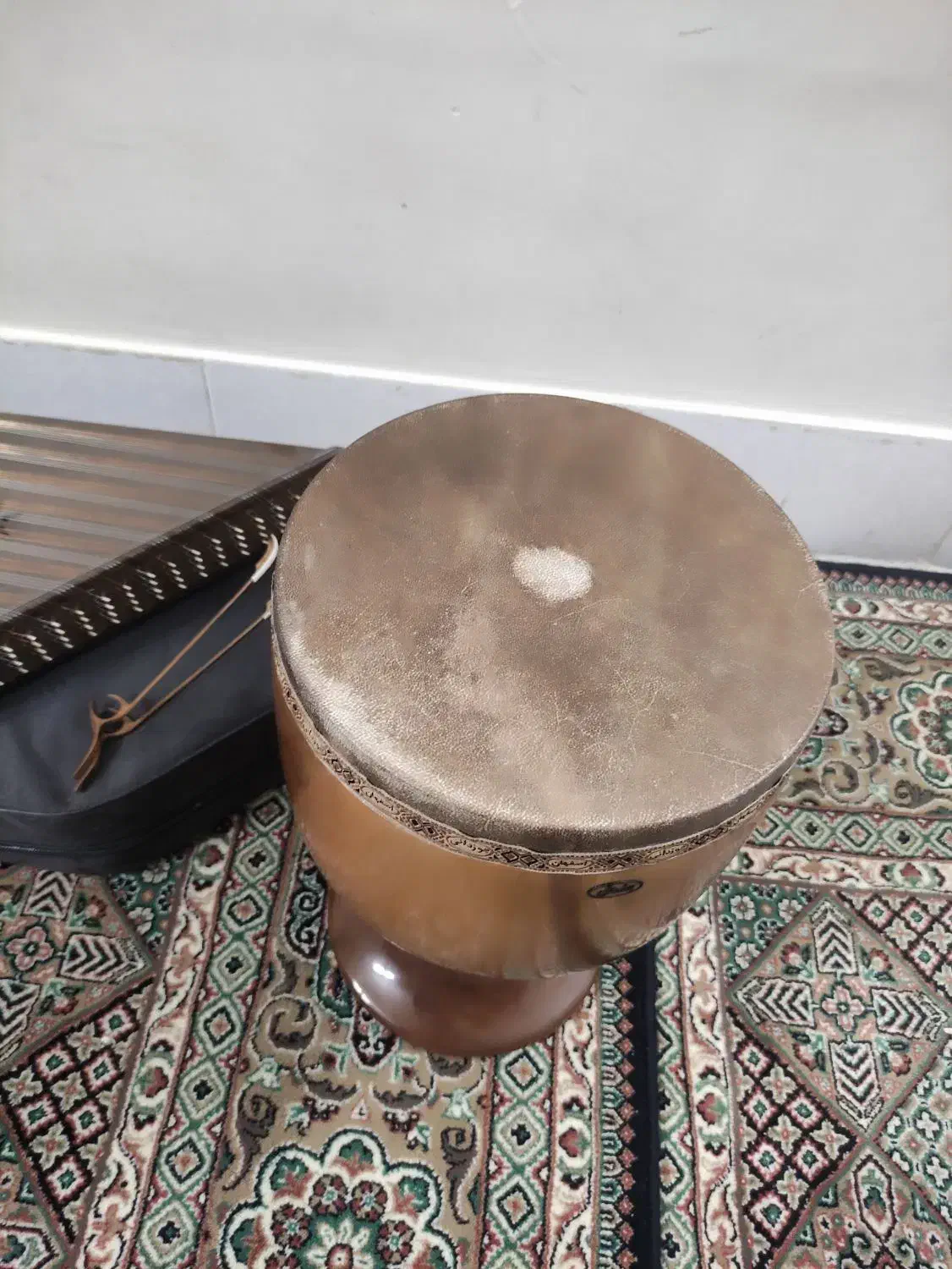 سنتور و تنبک|سازهای سنتی|گلپایگان, |دیوار