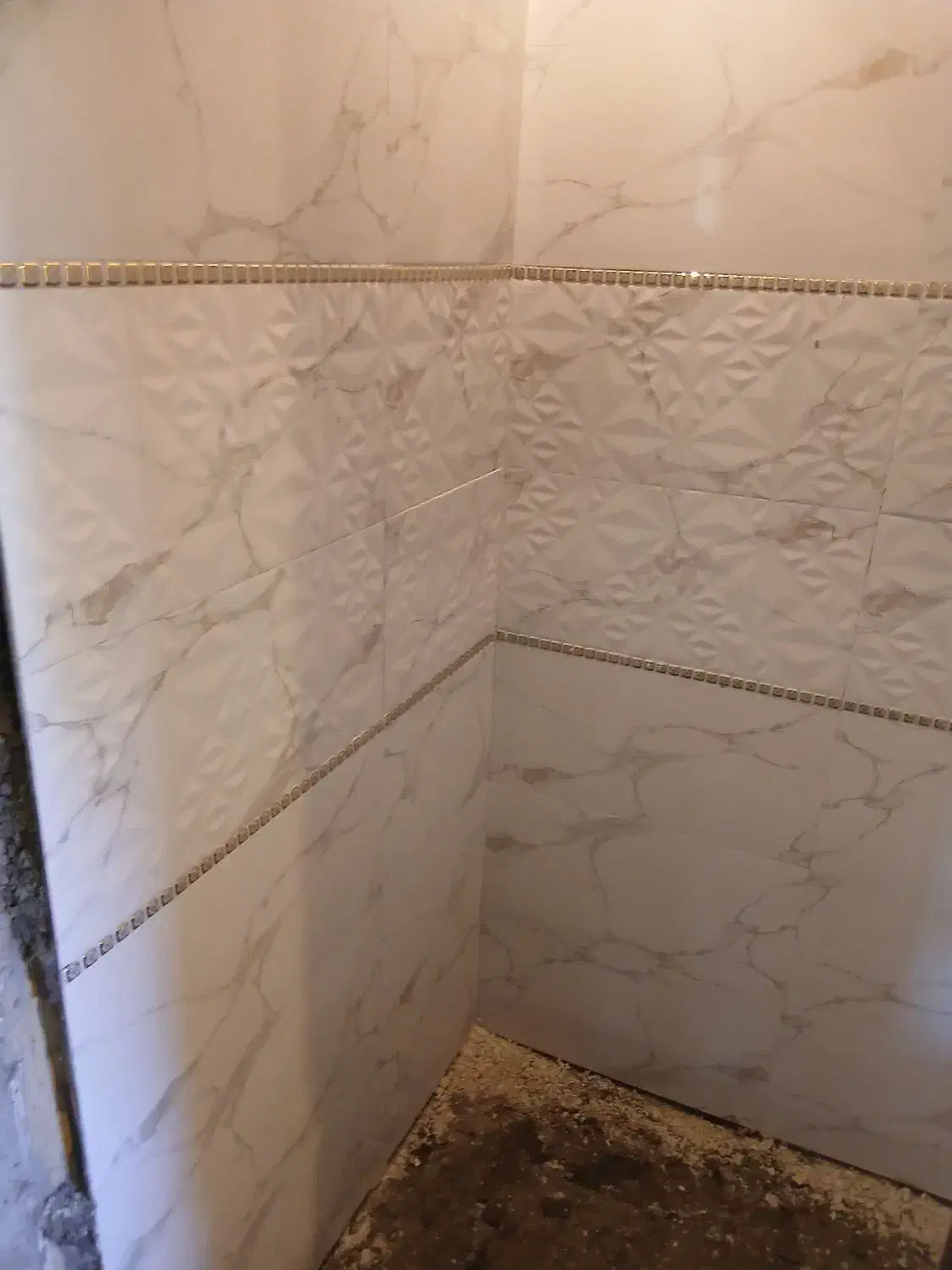 کاشی سرامیک کار و سنگکار لوله کش تخریب پیمانکاری|خدمات پیشه و مهارت|تبریز, |دیوار