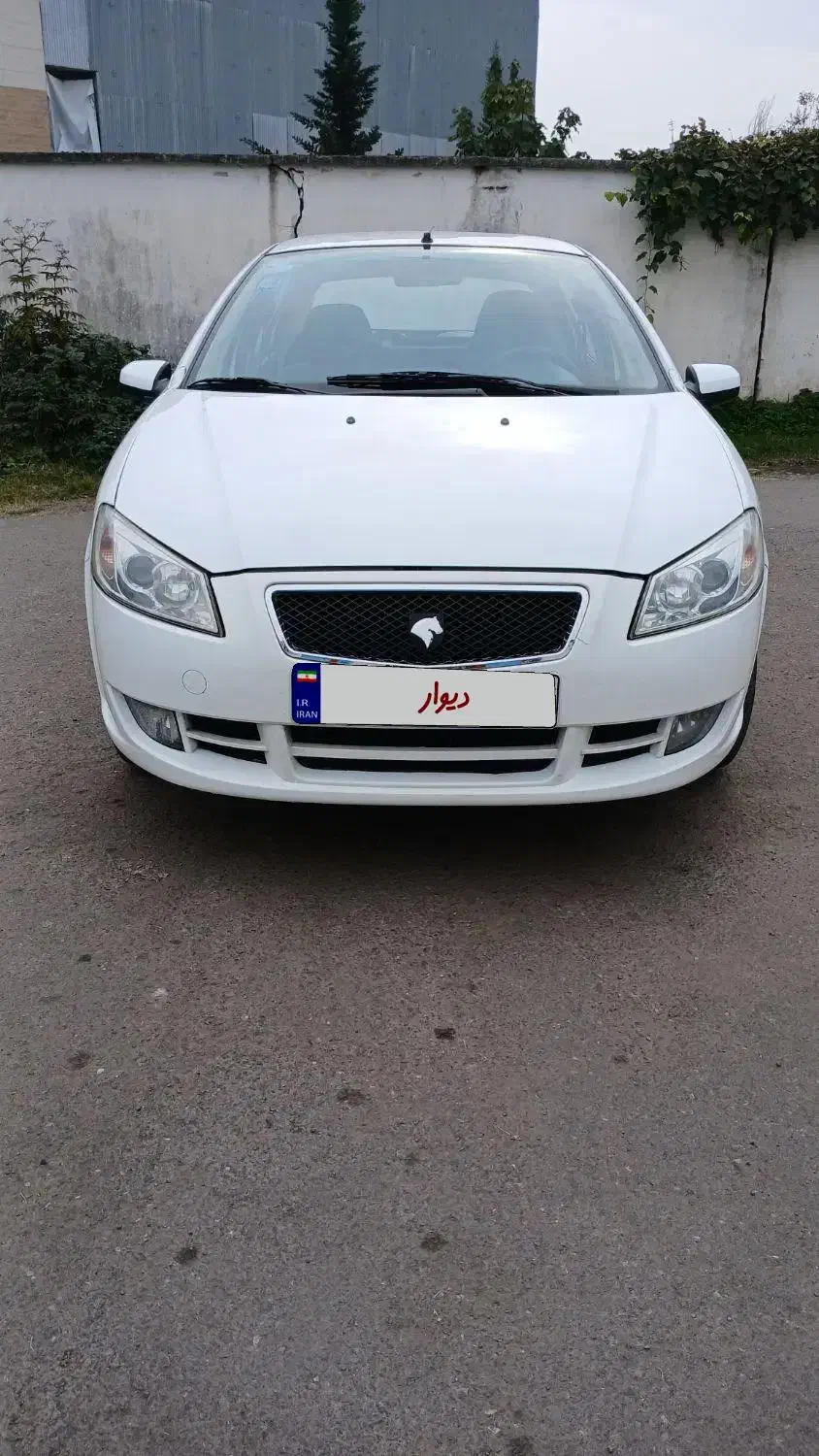 رانا مدل ۹۳ سالم و بدون رنگ|خودرو سواری و وانت|رشت, نامجو|دیوار